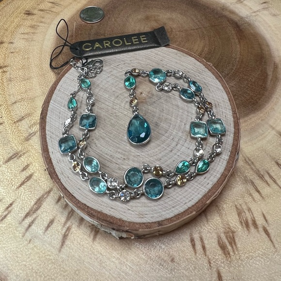 NWT Carolee Blue Crystal Y Necklace 💙✨ - Picture 5 of 6